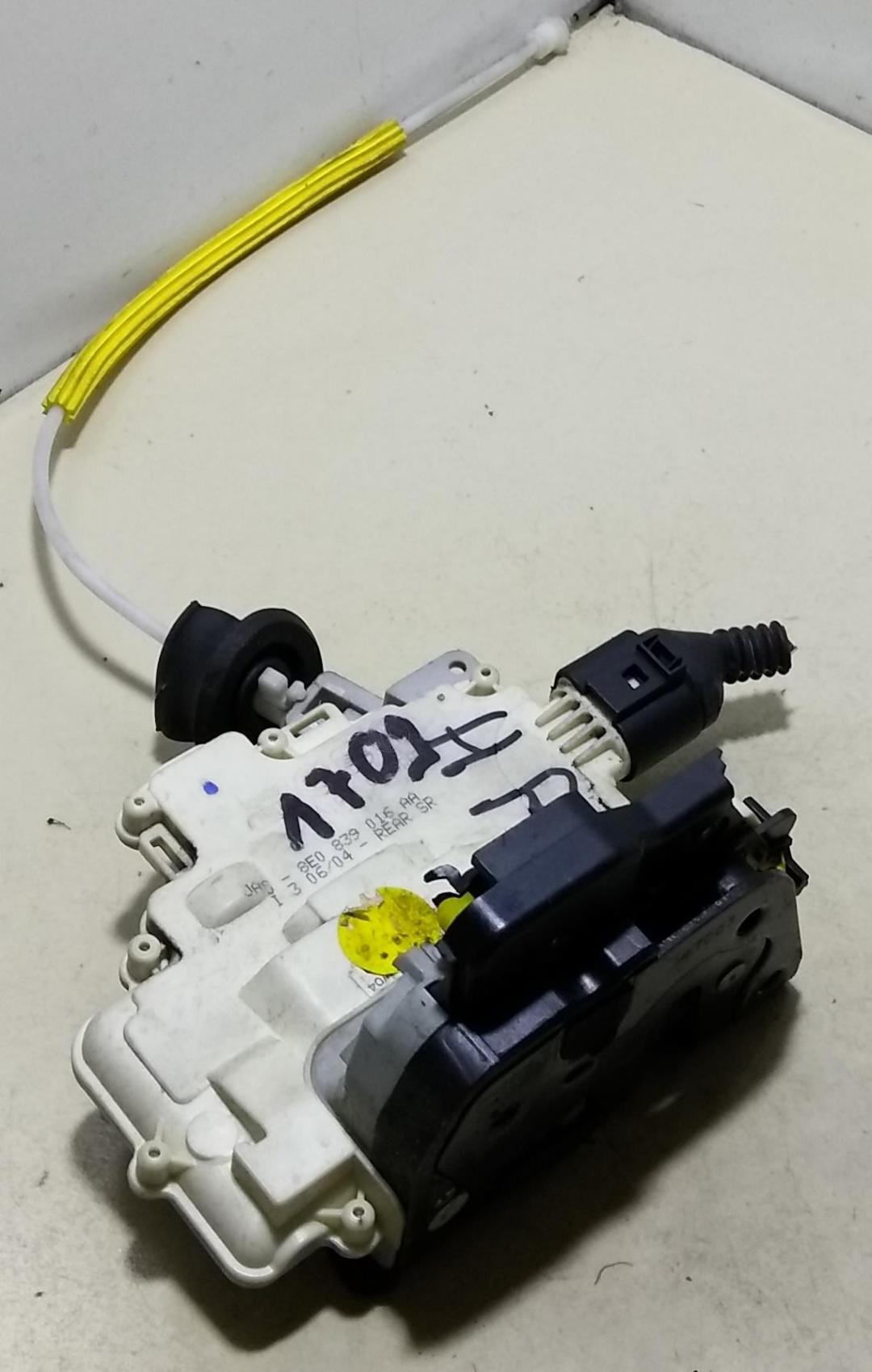 замок двери задней правой Audi A4 B7 2005, 2.0 л., дизель, МКПП, чёрный, универсал, 8E0839016AA