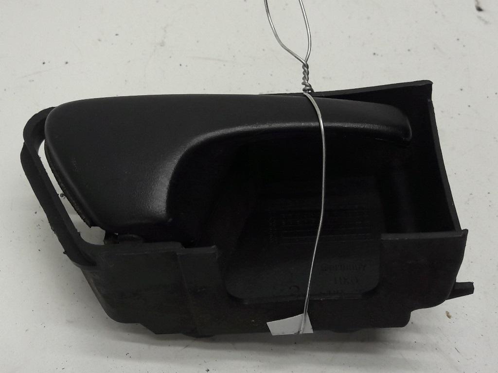 ручка внутренняя задняя правая Volkswagen Golf 3 поколение 1996, 1.6 л., бензин, МКПП, красный, хетчбэк 5 дв., 1H0837142 - фото №1