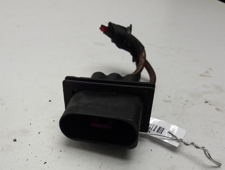 разъем (фишка) проводки Volkswagen Bora 2003, 1.6 л., бензин, МКПП, серый, седан, 1J0906443