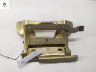 Корпус (держатель) ручки двери задней левой BMW 3 серия E30 [рестайлинг] 1994, 1.8 л., бензин, МКПП, синий, универсал