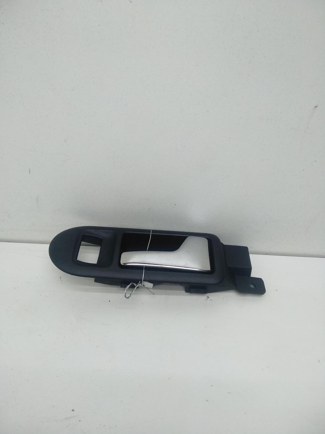 ручка внутренняя передняя правая Volkswagen Passat B5 1998, 1.8 л., бензин, МКПП, красный, универсал, 3B1837114