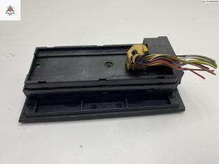 кнопка стеклоподъемника переднего левого Audi A6 4B/C5 1999, 2.4 л., бензин, МКПП, чёрный, универсал, 4B0959851