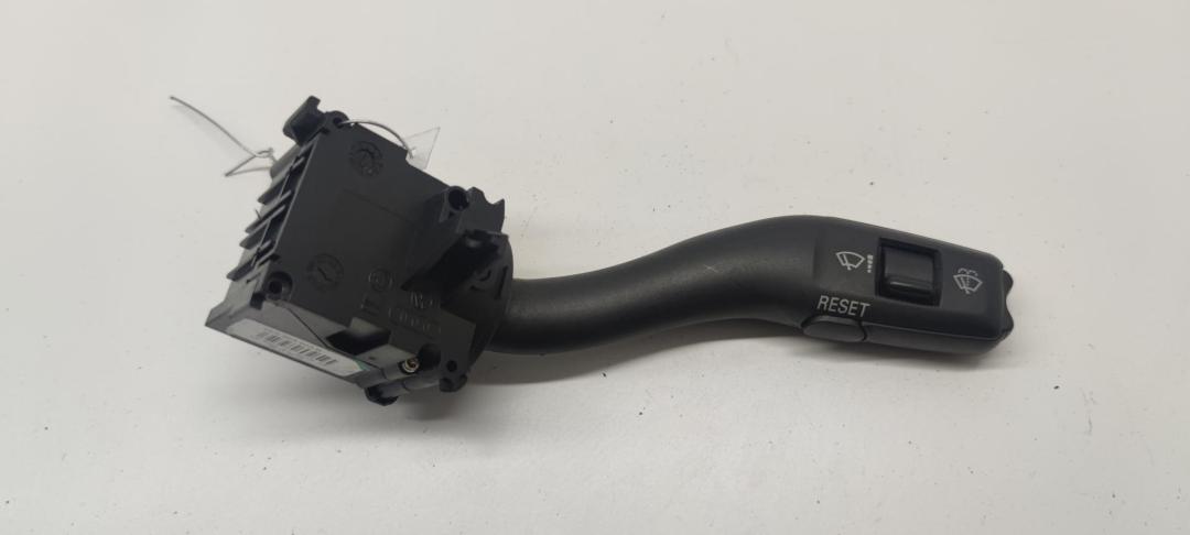 переключатель дворников Audi A6 4F/C6 2004, 3.0 л., дизель, АКПП, серый, седан, 4E0953503B - фото №1