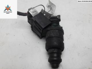 форсунка Volkswagen Golf 4 поколение 1998, 1.6 л., бензин, МКПП, серый, хетчбэк 5 дв., 037906031AA