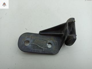 кронштейн переднего бампера BMW 3 серия E36 [рестайлинг] 1997, 1.6 л., бензин, МКПП, зелёный, хетчбэк 3 дв., 8122578