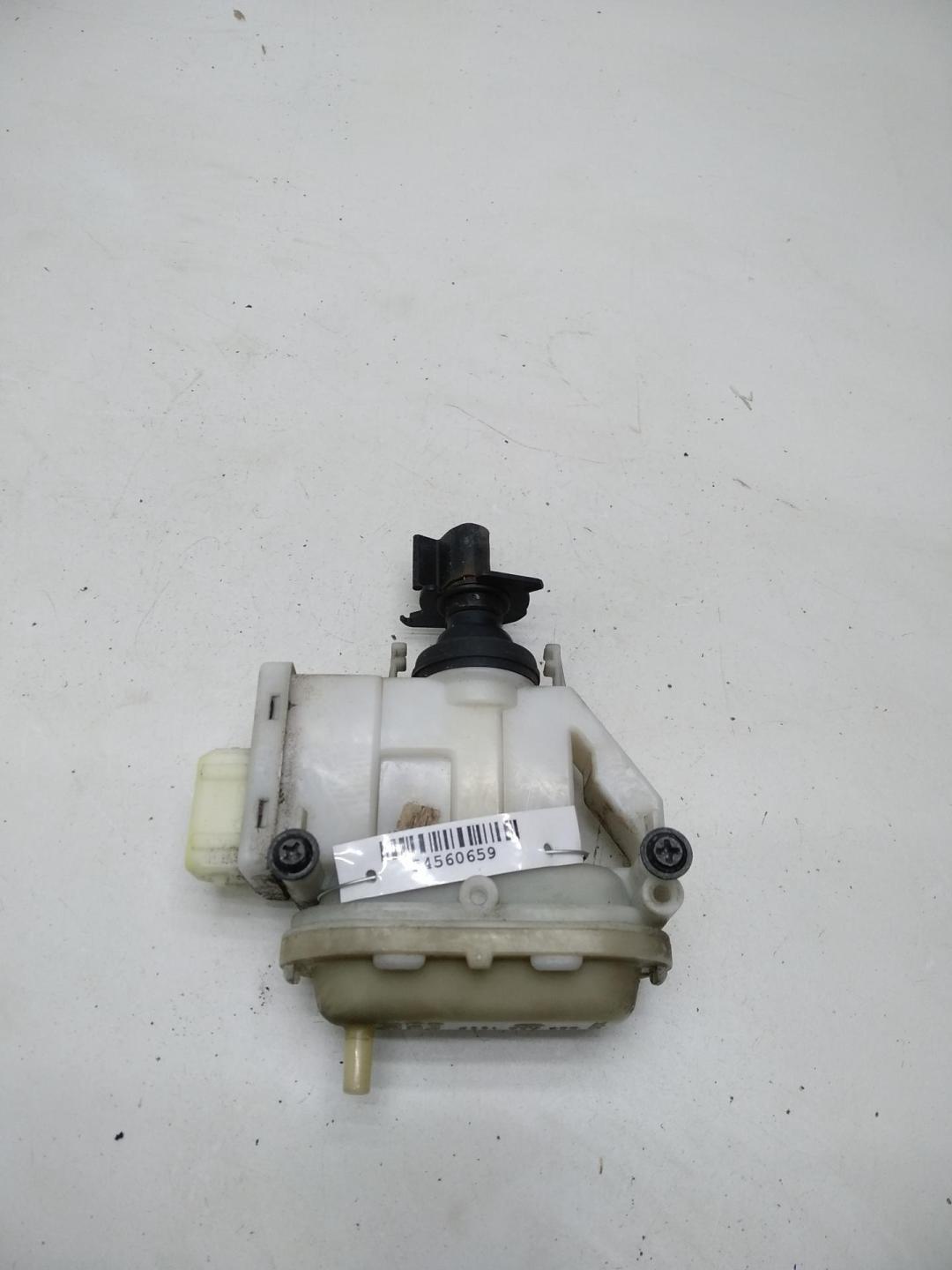 Активатор (привод) замка двери задней левой Volkswagen Passat B3 1992, 1.8 л., бензин, МКПП, синий, универсал, 357862153F