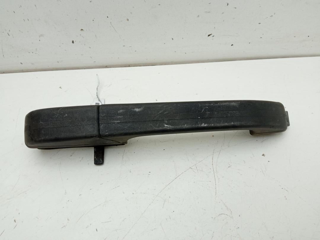 ручка наружная задняя правая Volvo 460 1997, 1.8 л., бензин, МКПП, чёрный, седан