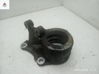 кронштейн КПП Volkswagen Transporter T4 1994, 2.4 л., дизель, МКПП, жёлтый, микроавтобус, 701399201