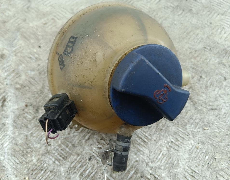 бачок расширительный Volkswagen Bora 2001, 2.0 л., бензин, 1J0121403B
