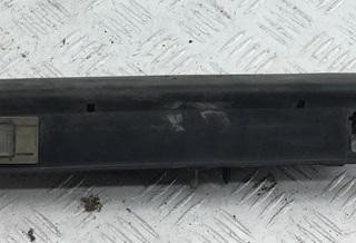 накладка подсветки номера Renault Master 2 поколение 2000, 2.5 л., дизель, МКПП, белый, микроавтобус, 7700352127