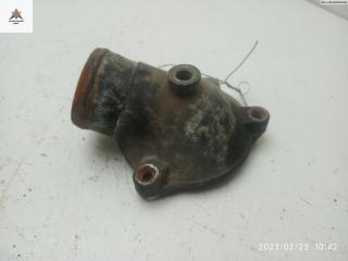 фланец (тройник) системы охлаждения Mercedes-Benz T1 601/611 (207, 208, 209, 210) 1985, 2.3 л., бензин, МКПП, красный, микроавтобус