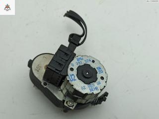 моторчик заслонки печки BMW 7 серия E38 [рестайлинг] 1999, 2.8 л., бензин, МКПП, серый, седан, 8391374