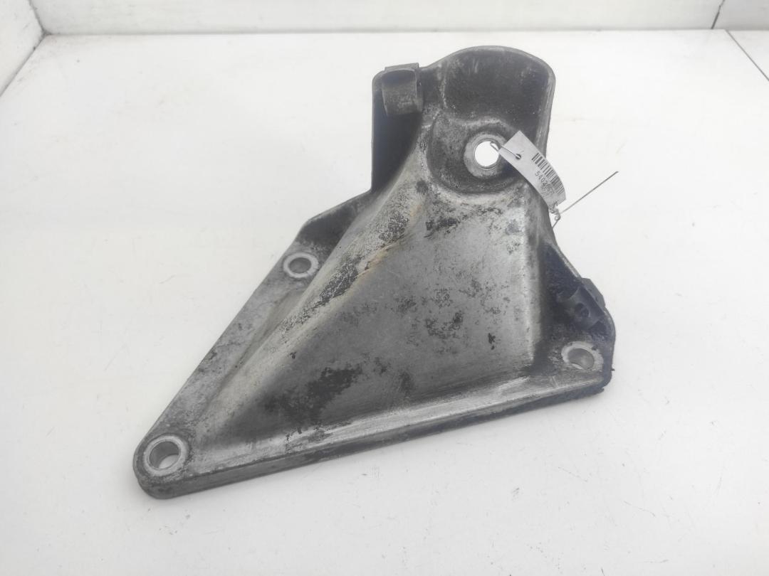 кронштейн двигателя BMW 5 E60/E61 2004, 2.5 л., дизель, МКПП, чёрный, седан, 6761149