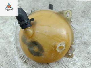 бачок расширительный Volkswagen Golf 4 поколение 1999, 2.0 л., бензин