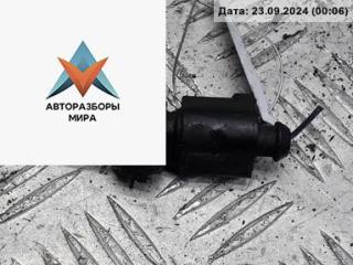 Датчик включения заднего хода (лягушка) Volkswagen Golf 5 поколение 2005, 2.0 л., дизель, МКПП, чёрный, хетчбэк 5 дв.