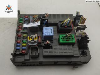 блок предохранителей Fiat Ulysse 2 поколение 2004, 2.2 л., дизель, МКПП, белый, минивэн