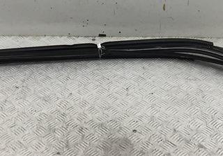 молдинг (накладка кузовная) Volkswagen Vento 1 поколение 1993, 1.8 л., бензин, МКПП, синий, седан