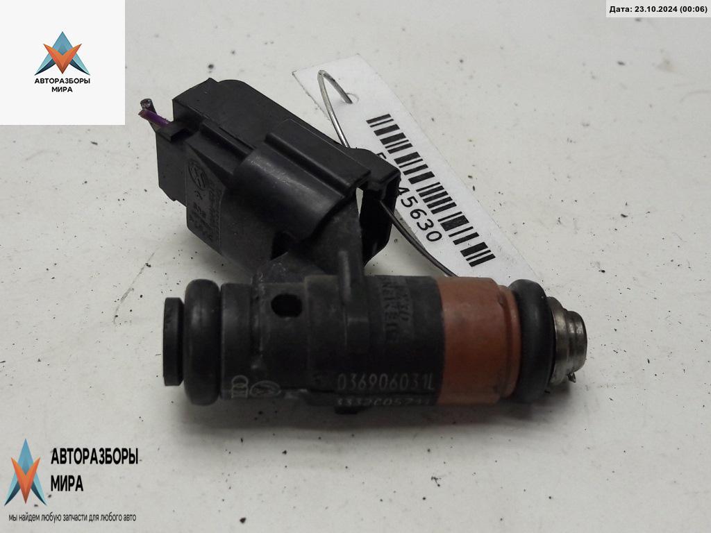 форсунка Skoda Fabia 1 поколение (6Y) 2003, 1.4 л., бензин, МКПП, красный, хетчбэк 5 дв., 036906031L - фото №1