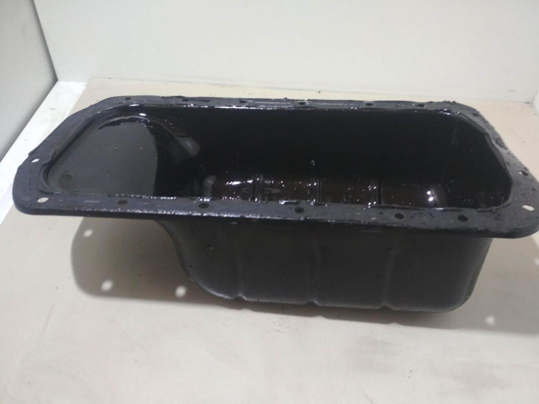 масляный поддон Volvo C30 2009, 1.6 л., дизель, МКПП, красный, хетчбэк 3 дв.