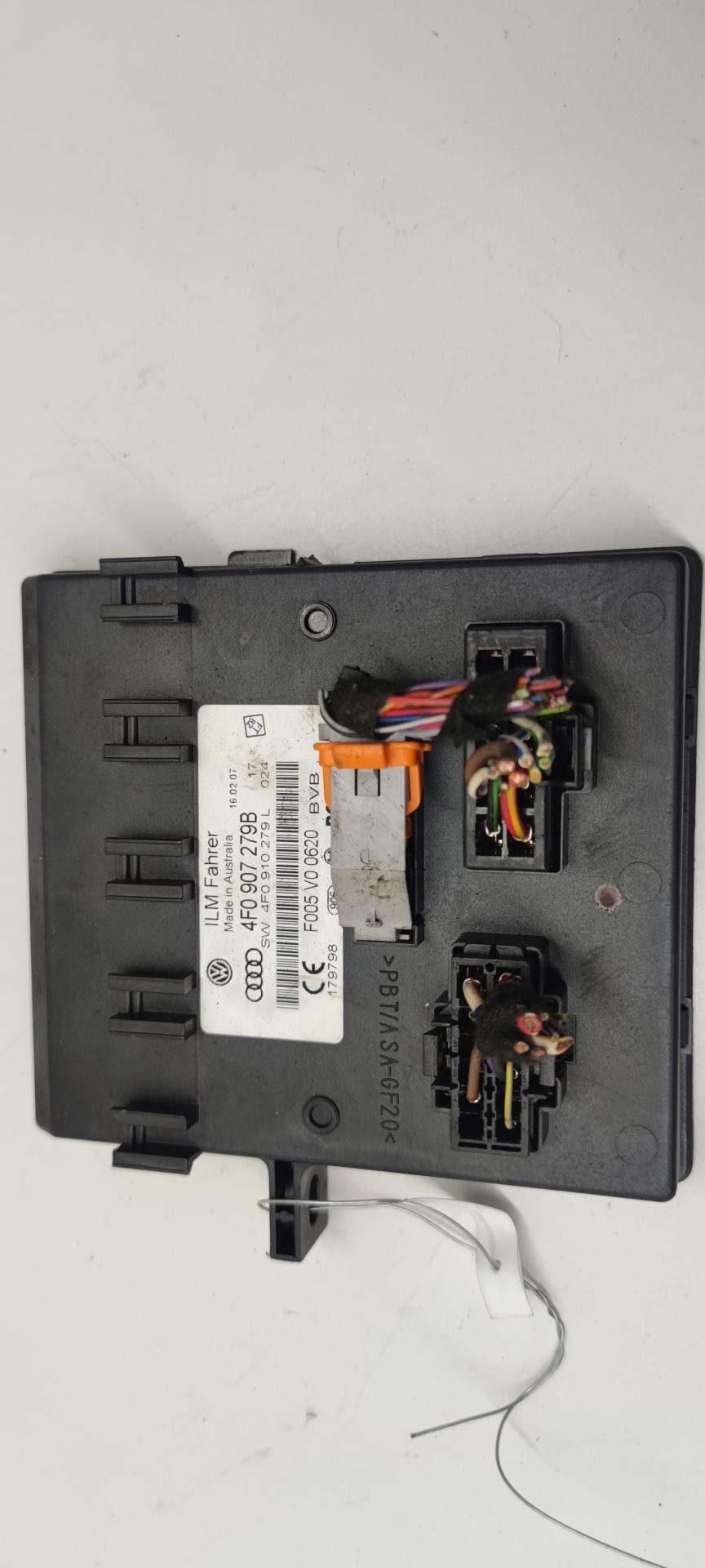 блок комфорта Audi A6 C6 2007, 2.0 л., дизель, АКПП, чёрный, седан, 4F0907279B