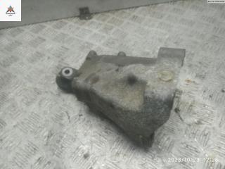 кронштейн двигателя Mercedes-Benz Sprinter 2 поколение (W906) 2013, 2.2 л., дизель, АКПП, белый, микроавтобус, A6512231804