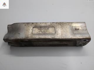 кронштейн переднего бампера Audi A6 4F/C6 2007, 2.7 л., дизель, МКПП, зелёный, седан, 4F0807134