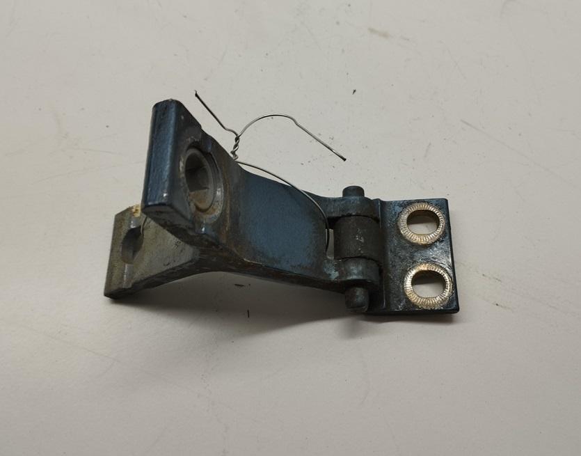 петля двери Audi 80 B3 1990, синий, седан, 893811401