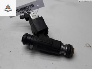 форсунка Volkswagen Polo 3 поколение 1998, 1.4 л., бензин, МКПП, серый, хетчбэк 5 дв., 030906031E