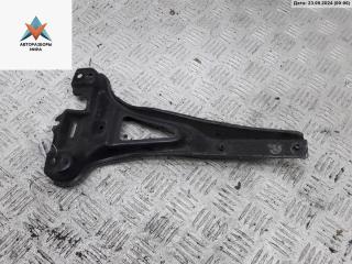 кронштейн (крепление) Volkswagen Golf 4 поколение 1999, 2.0 л., бензин, МКПП, синий, универсал, 1J0805569B