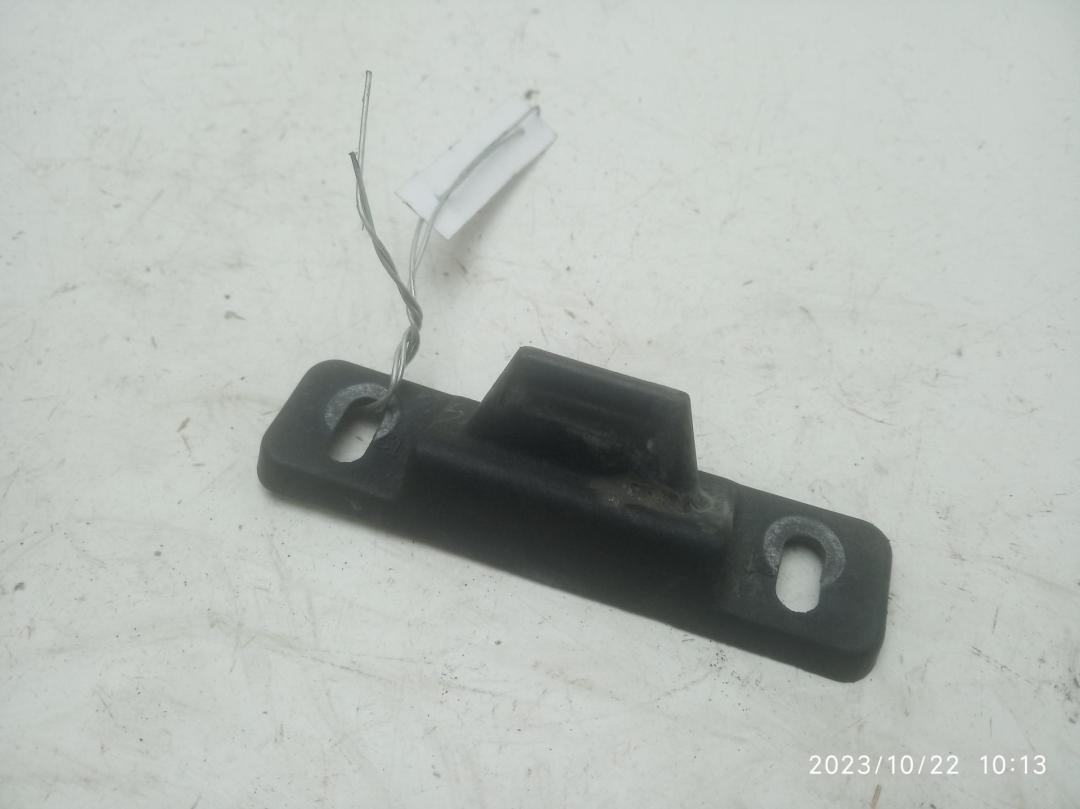 ответная часть (скоба) замка двери Ford Transit 2005, 2.0 л., дизель, МКПП, красный, микроавтобус