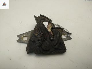 замок капота Volkswagen Passat B3 1990, 1.8 л., бензин, МКПП, белый, универсал, 357805591A