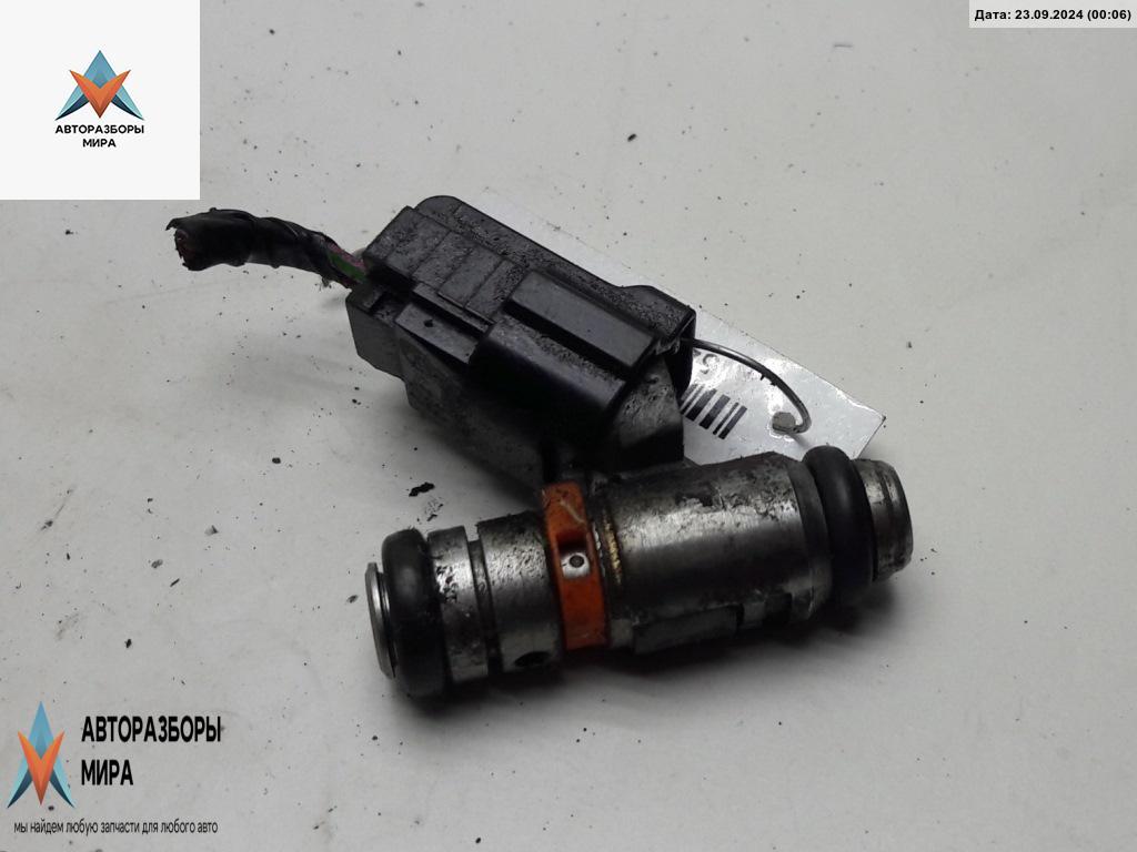 форсунка Volkswagen Golf 4 поколение 2001, 1.4 л., бензин, МКПП, серый, хетчбэк 5 дв., 036031G - фото №1