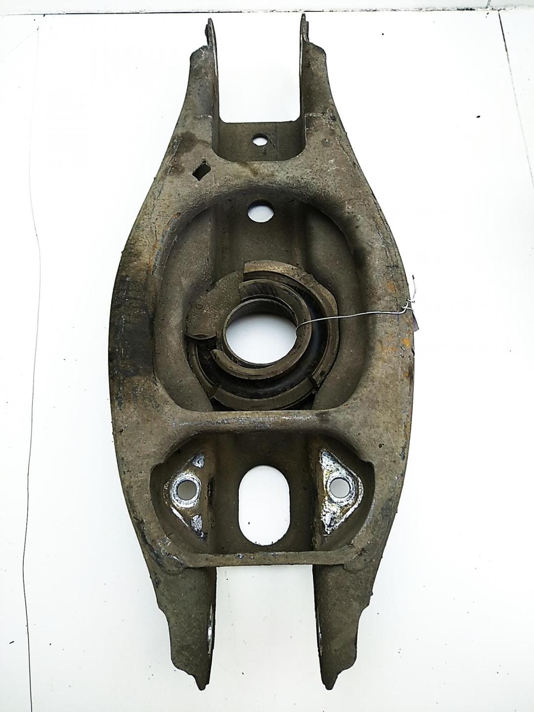 рычаг задний BMW 3 E90/E91/E92/E93 2007, 2.0 л., бензин, МКПП, серый, седан