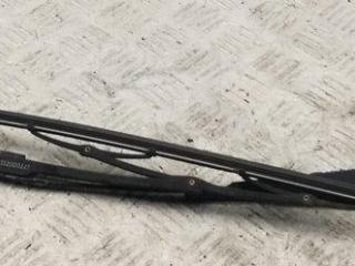 Щеткодержатель (поводок стеклоочистителя) передний Fiat Punto 2 поколение [рестайлинг] 2004, 1.3 л., дизель, МКПП, красный, хетчбэк 3 дв.