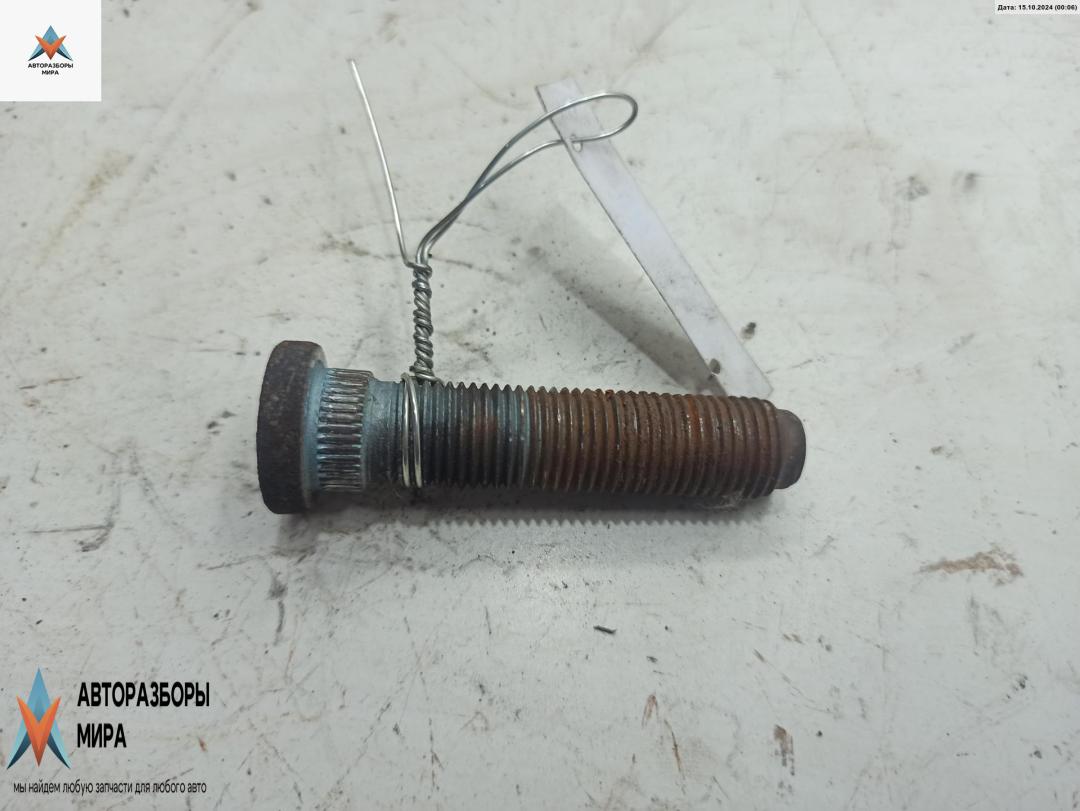 болт колесный Ford Transit Custom 1 поколение 2015, 2.2 л., дизель, МКПП, белый, микроавтобус - фото №1