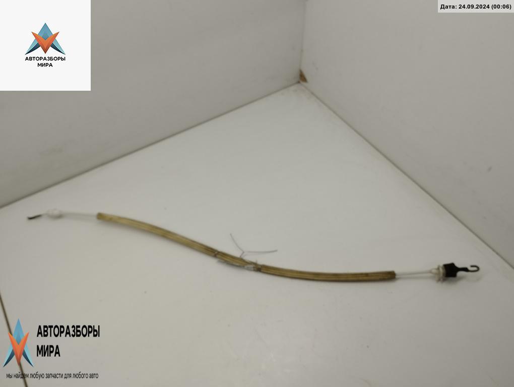 трос двери Audi A4 B5 1995, 1.8 л., бензин, МКПП, белый, седан - фото №1