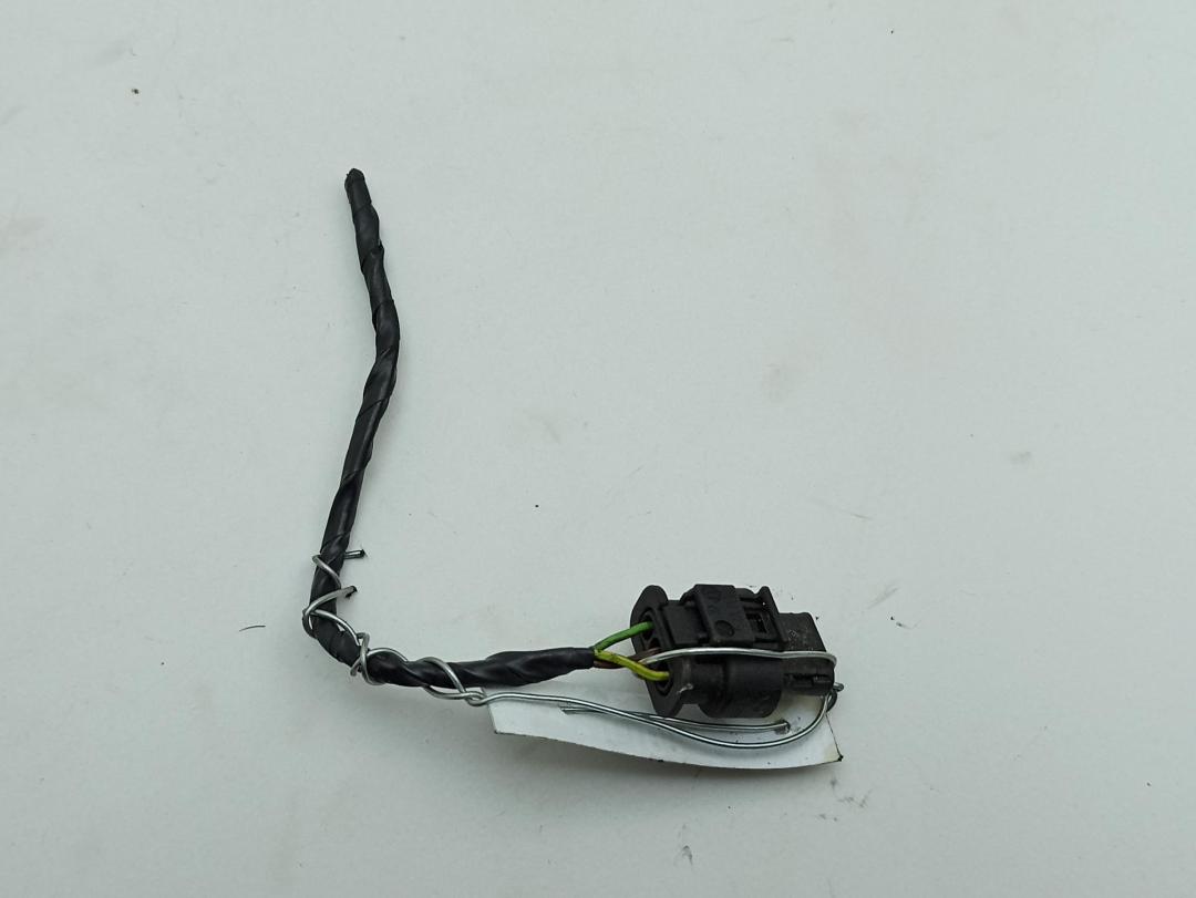 разъем (фишка) проводки BMW 3 E90/E91/E92/E93 2006, 2.0 л., бензин, МКПП, чёрный, седан, 6934315