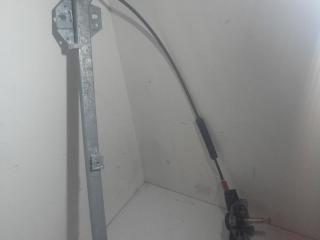 стеклоподъемник передний правый Volkswagen Transporter T4 1995, 2.4 л., дизель, МКПП, зелёный, микроавтобус