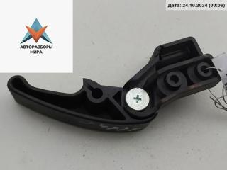 ручка открывания капота Volkswagen Golf 3 поколение 1993, 1.6 л., бензин, МКПП, красный, хетчбэк 5 дв.