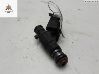 форсунка Volkswagen Golf 3 поколение 1996, 1.4 л., бензин, МКПП, синий, хетчбэк 3 дв., 030906031E