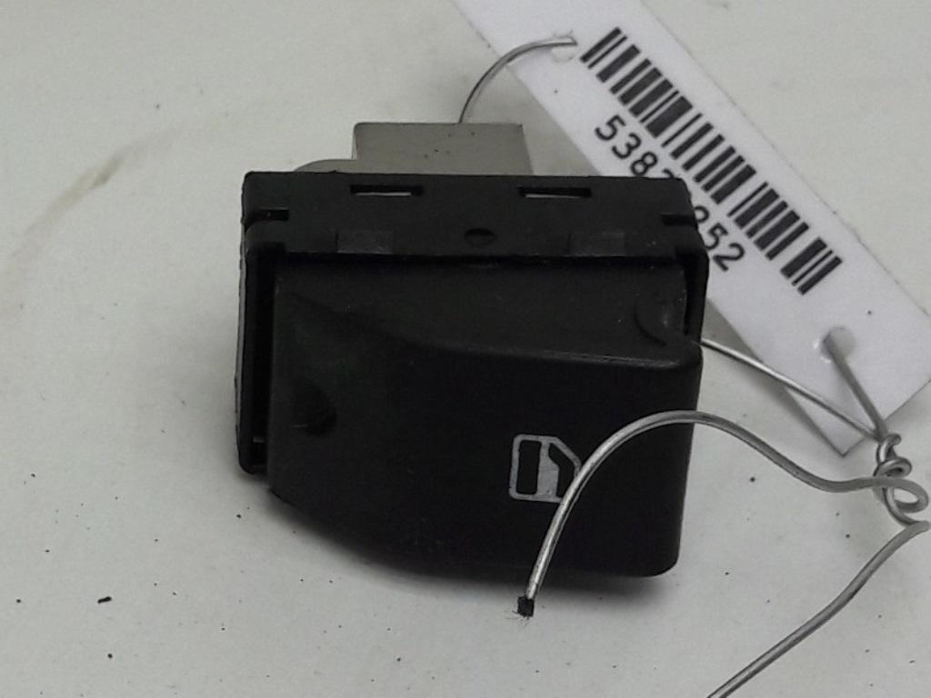 кнопка стеклоподъемника переднего правого Volkswagen Fox 2005, 1.2 л., бензин, МКПП, серый, хетчбэк 3 дв., 5Z0959856