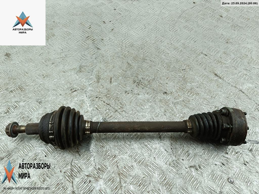 полуось передняя левая (приводной вал, ШРУС) Volkswagen Golf 4 поколение 1999, 1.4 л., бензин, МКПП, зелёный, хетчбэк 5 дв. - фото №1