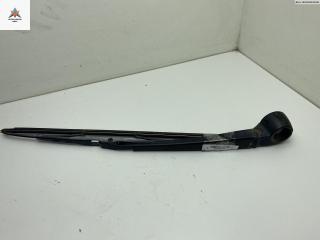 Щеткодержатель (поводок стеклоочистителя) задний Audi A4 B5 [рестайлинг] 1998, 1.6 л., бензин, МКПП, чёрный, универсал, 8D9955407