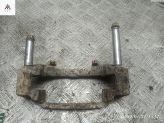 скоба суппорта Mercedes-Benz Vito-1 W638 2001, 2.2 л., дизель, МКПП, красный, микроавтобус