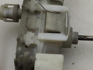 замок лючка топливного бака Audi A4 B5 1997, 2.4 л., бензин, АКПП, синий, универсал