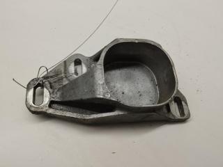 кронштейн двигателя Audi A4 B7 2005, 2.0 л., дизель, АКПП, чёрный, универсал, 8E0199335N