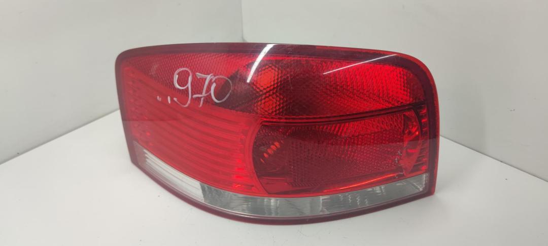 фонарь задний левый Audi A3 8P 2004, 2.0 л., дизель, МКПП, чёрный, хетчбэк 3 дв., 8P0945095A