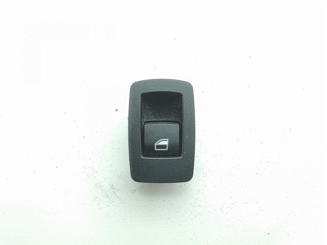 кнопка стеклоподъемника заднего правого BMW 3 F30/F31 2013, 2.0 л., дизель, АКПП, чёрный, седан, 9208106
