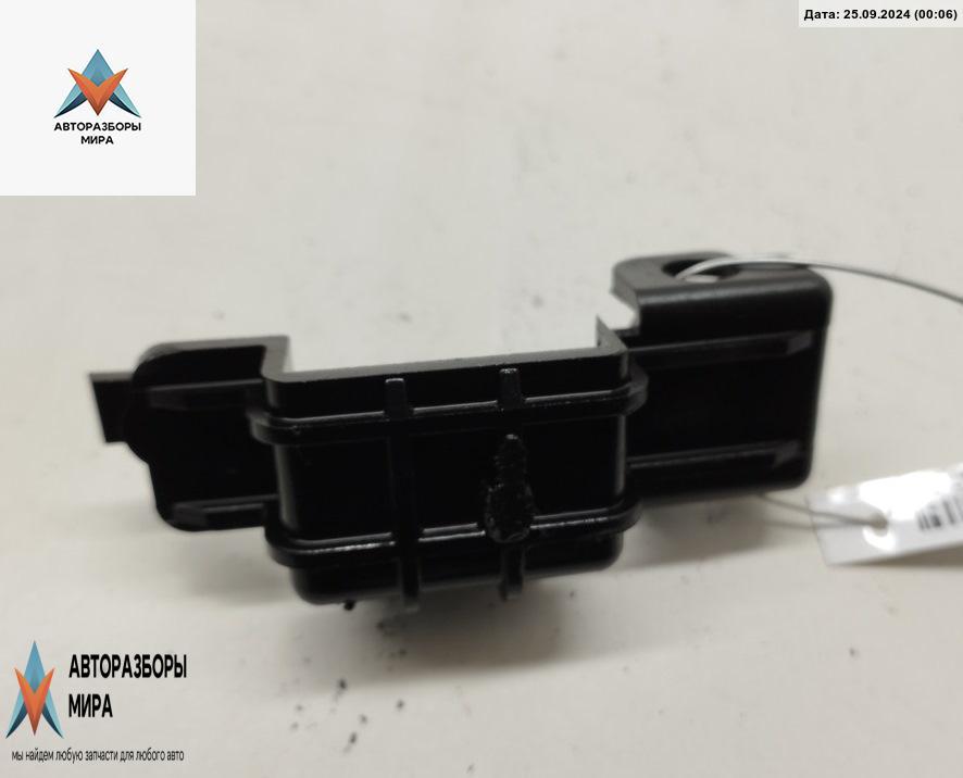 кронштейн радиатора Audi A6 4B/C5 2000, 1.8 л., бензин, МКПП, серый, седан, 8D0260427 - фото №1