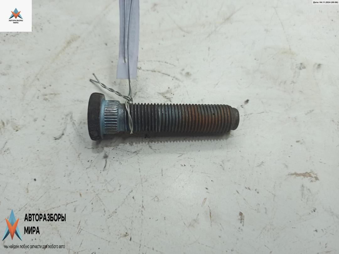 болт колесный Ford Transit Custom 1 поколение 2015, 2.2 л., дизель, МКПП, белый, микроавтобус - фото №1